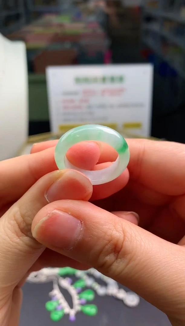 【闪购商品】翡翠吊坠(不含链)未镶嵌翡翠戒圈