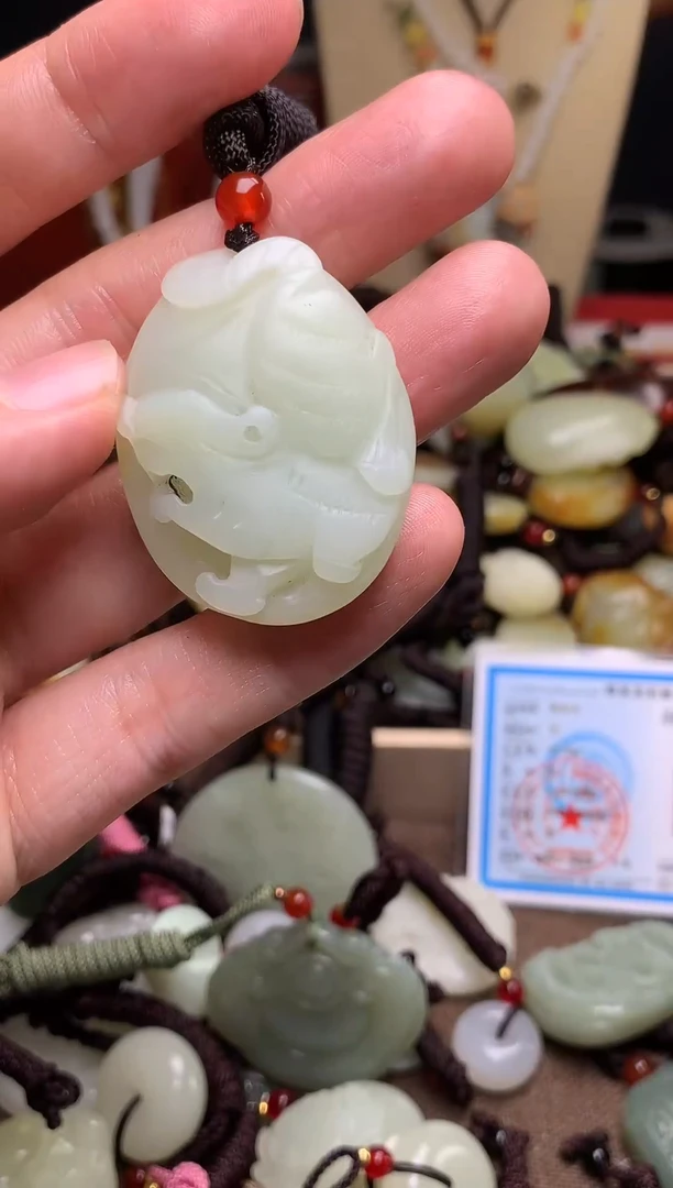 颈饰未镶嵌和田玉新疆料青海料清水和田玉吊坠