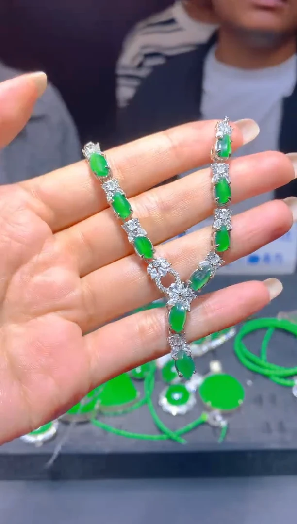 未镶嵌定制翡翠250多样性发货（发其一）