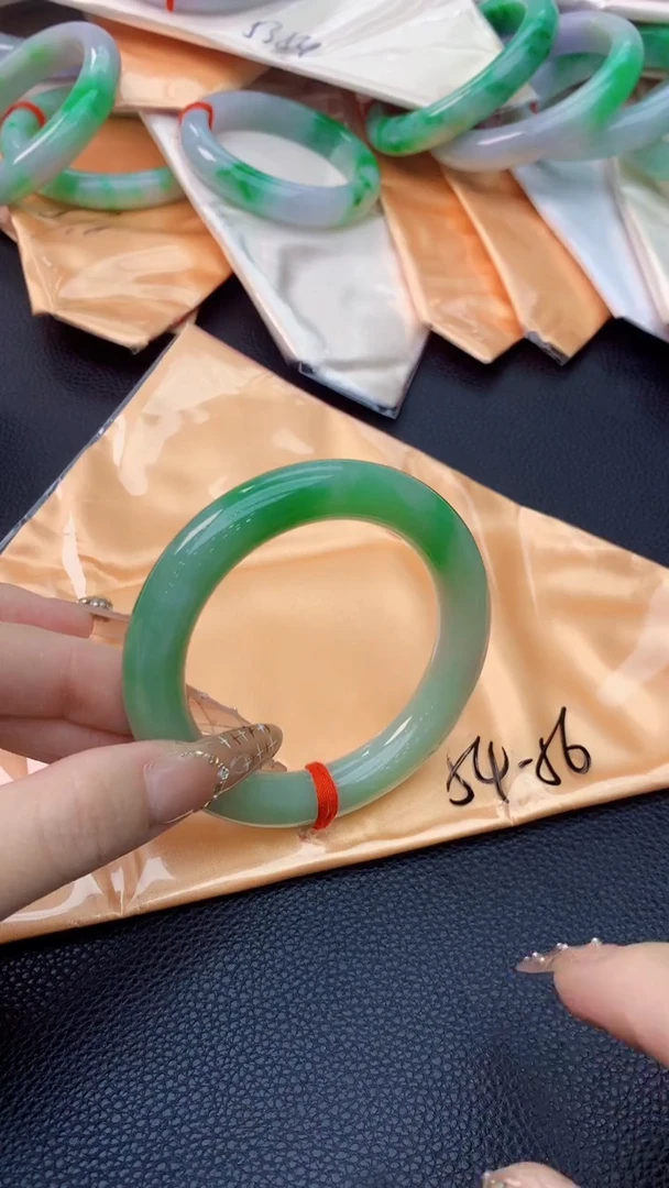 未镶嵌手镯翡翠0684962801
