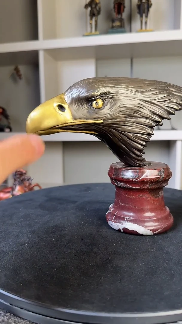 精铜材质 精美雕塑