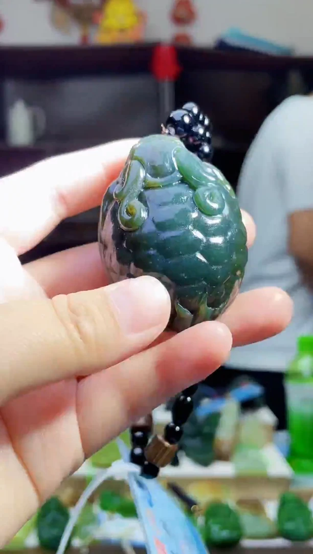 和田玉未镶嵌颈饰1