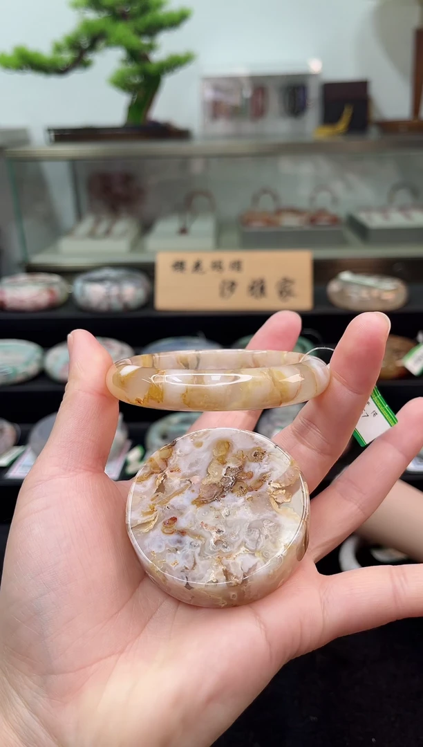 未镶嵌手镯石英质玉57圈口（赠品镯心）642766