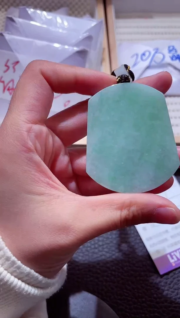 颈饰未镶嵌翡翠00000381