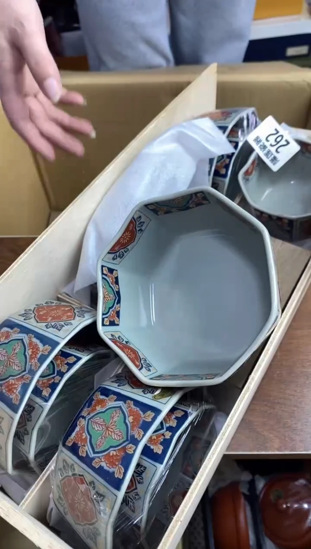 【闪购商品】瓷片隆莲瓷器欢迎大家