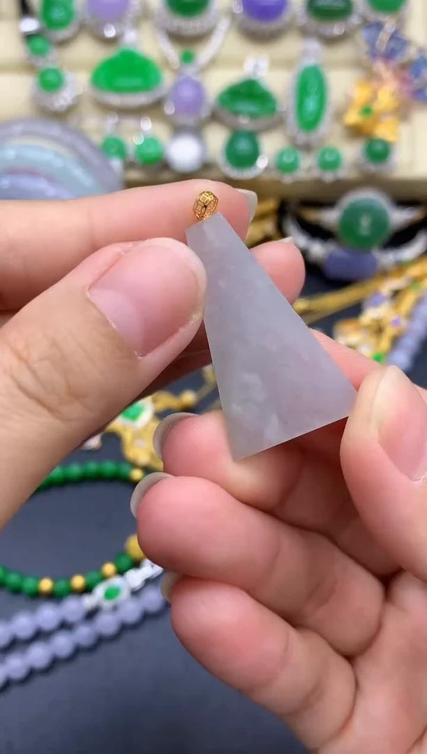 颈饰18K金镶嵌翡翠109-中国好珍宝