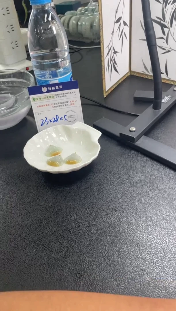 18K金镶嵌挂件翡翠佛公黄多样性发其一CP配绳11