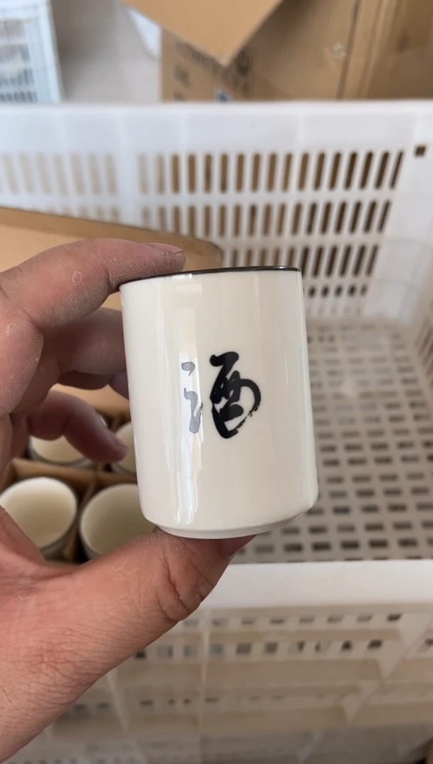 无运费险有瑕疵的摄影的产品有使用过的痕迹有点脏介意勿拍