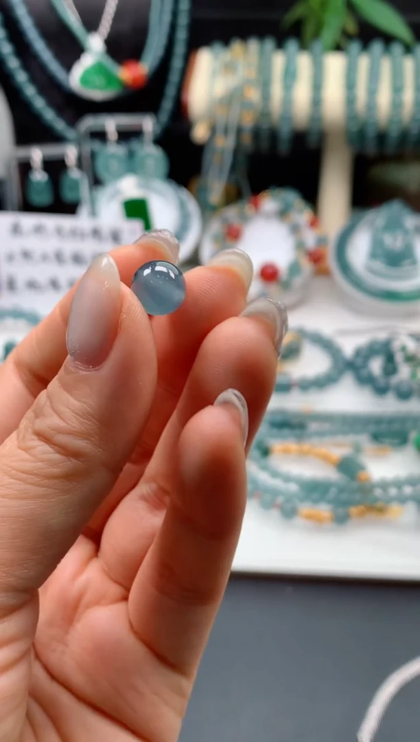 【闪购商品】翡翠颈饰未镶嵌0951061879