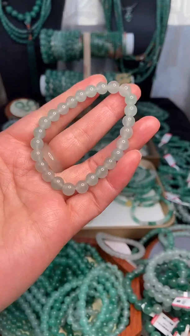 未镶嵌手串石英质玉（非洲翠）7+mm手串