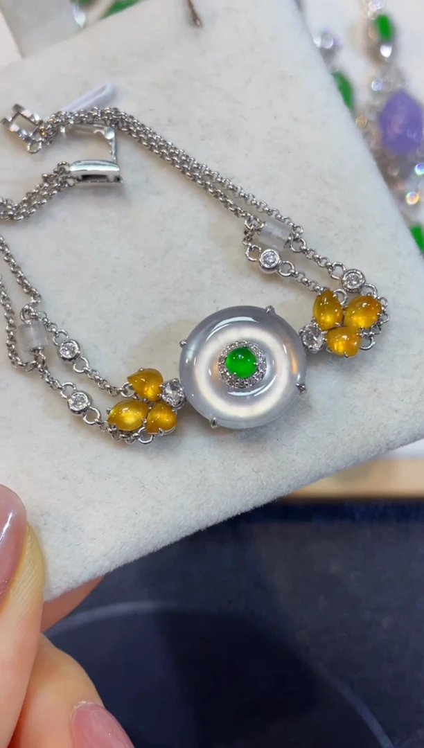 颈饰18K金镶嵌翡翠团购5