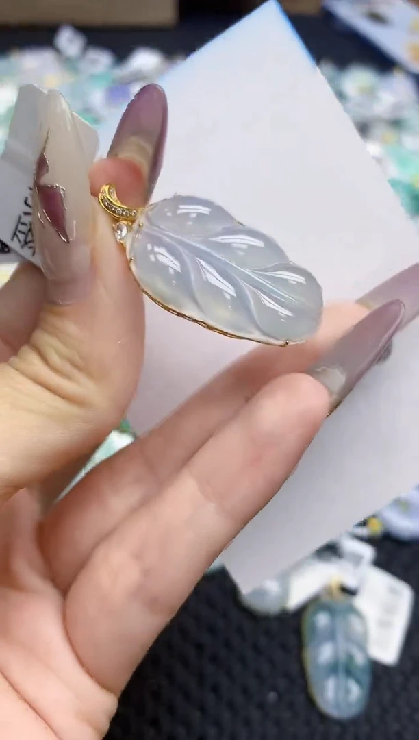翡翠挂件18K金镶嵌520   天然翡翠A货