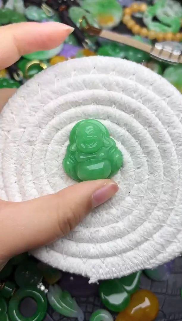 颈饰未镶嵌翡翠缅甸翡翠吊坠