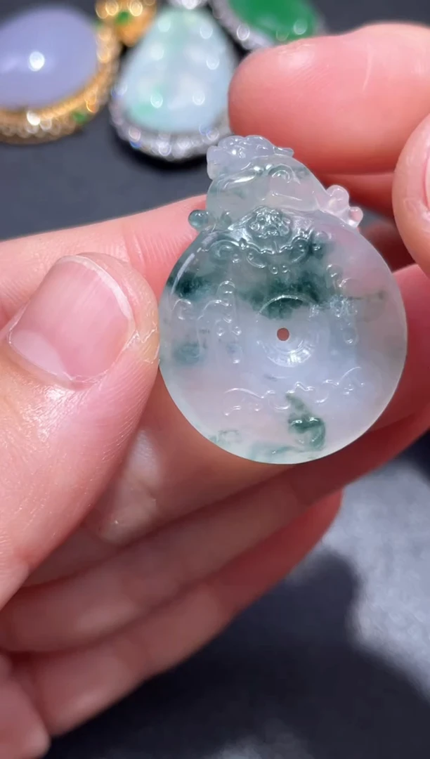 颈饰未镶嵌翡翠5.......