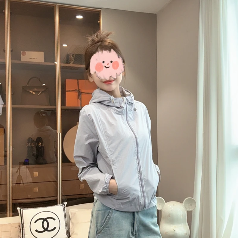 2025夏季新款时尚短款轻薄冰丝连帽防晒衣女士遮阳透气防晒服外套