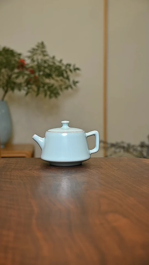 天青釉 手拉 井栏壶 微瑕 朱法喜作品 190ml