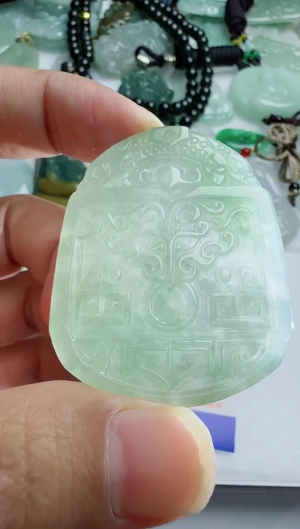 【闪购商品】翡翠颈饰未镶嵌111111144