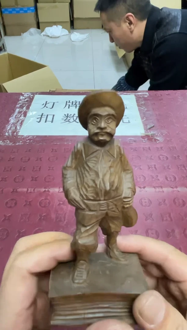 默认微瑕，no退no换，介意勿拍