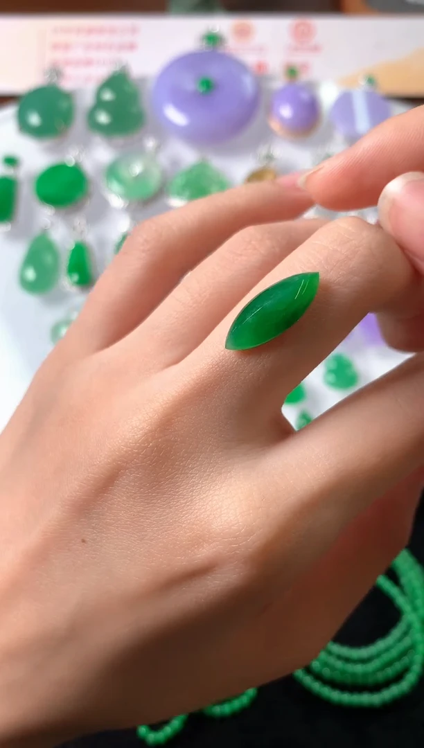 未镶嵌定制翡翠裸石（镶嵌定制）