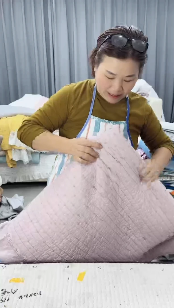 棉香芋米粒绣2.3*2.5纯棉床盖