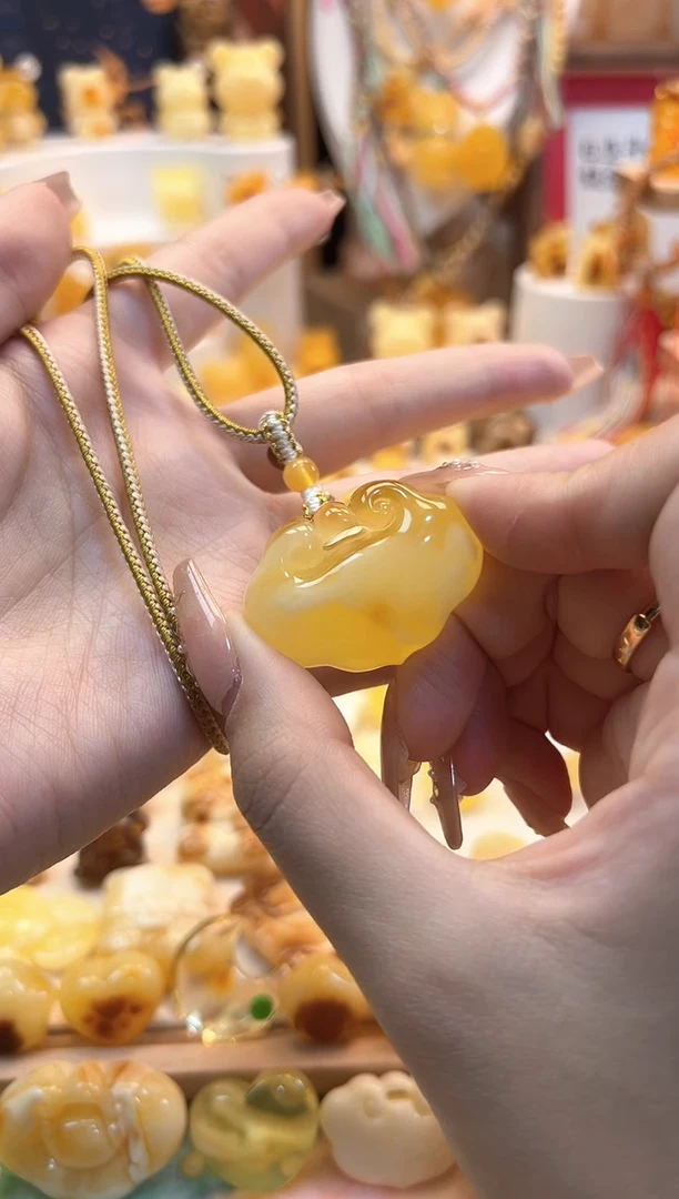 【闪购商品】蜜蜡珠宝奇石18K金镶嵌琥珀蜜蜡