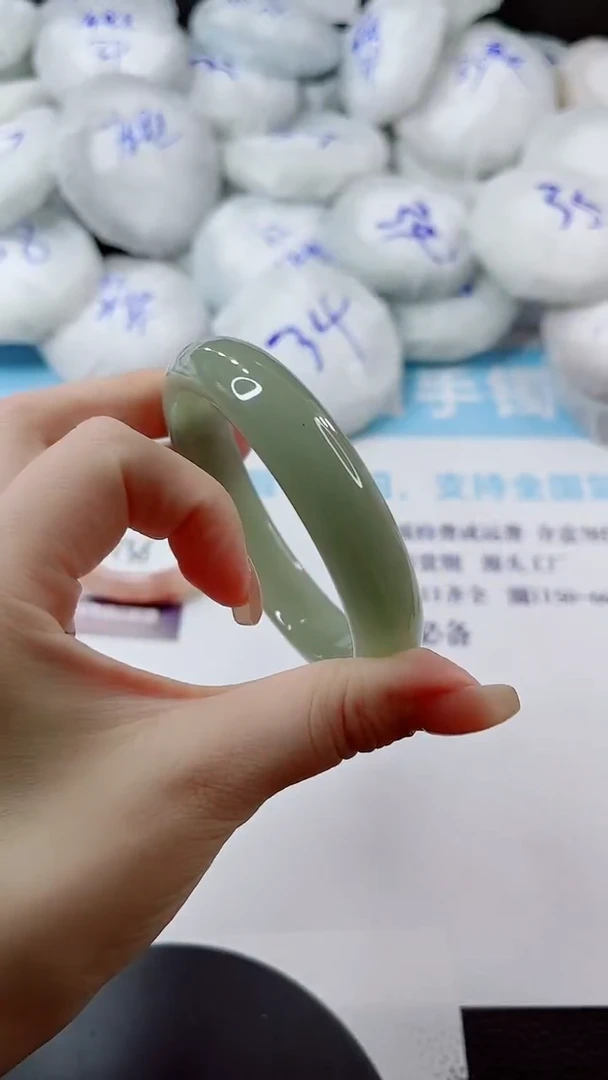 未镶嵌手镯石英质玉多样性发货V137