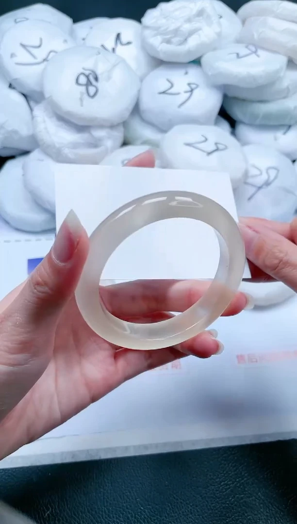 【闪购商品】石英质玉手镯未镶嵌 香槟金手镯-52