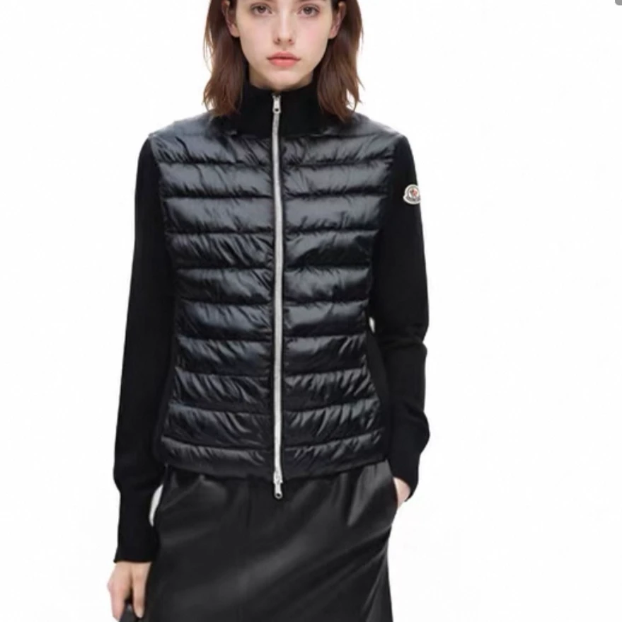 未使用 MONCLER 黑色经典logo拼接设计羽绒服