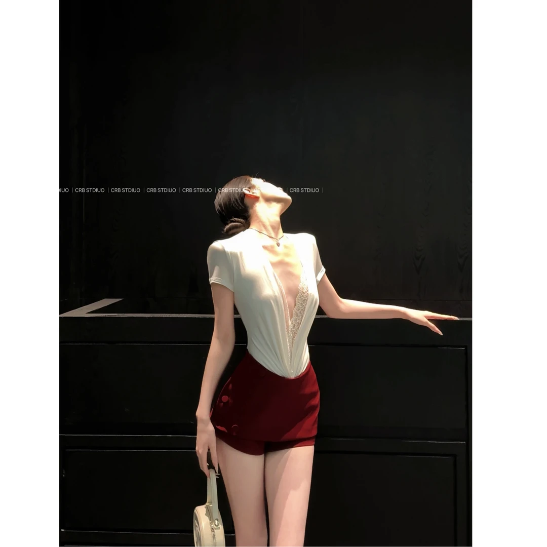 【春日部】蕾丝拼接上衣＋显瘦包臀半身裙套装0852