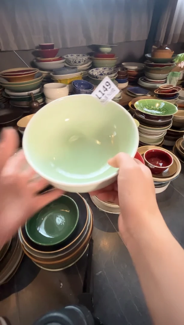 瓷片Q****惠L149春草绿手工钵微瑕