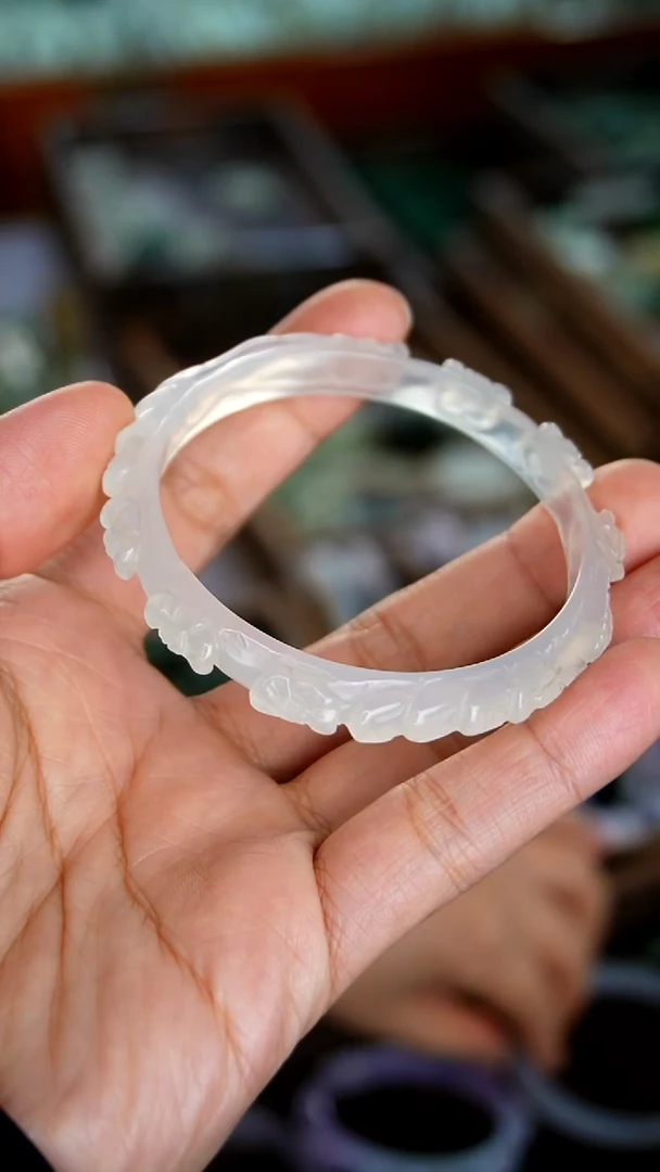 未镶嵌镯子玛瑙/玉髓4.5 57.6圈口