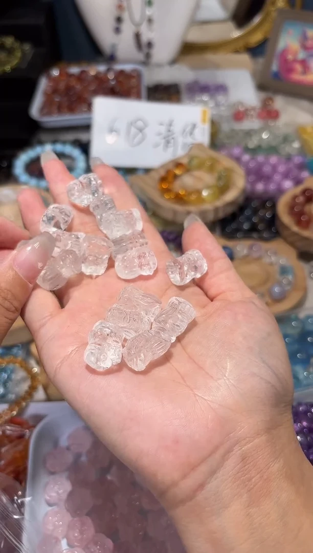 水晶手串未镶嵌白水晶扎基一个卡13*18