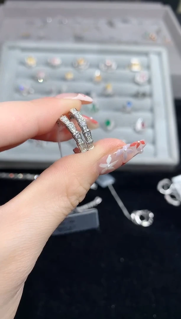 耳饰18K金镶嵌钻石小柔甄选007