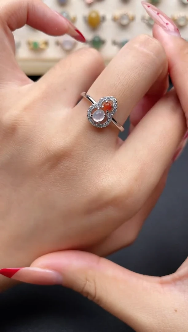 【闪购商品】翡翠戒指银S925镶嵌一物一证一礼盒