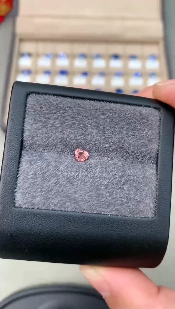 【闪购商品】定制尖晶石裸石未镶嵌0.36ct 心型