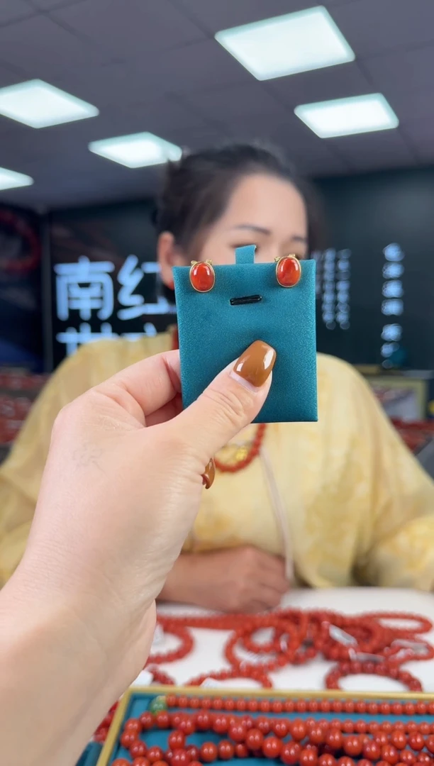 银S925镶嵌耳扣南红玛瑙多样发其一/250950199