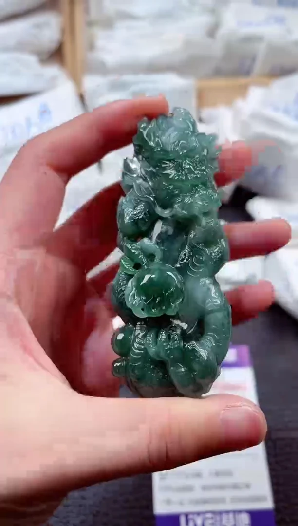 翡翠未镶嵌颈饰00005642
