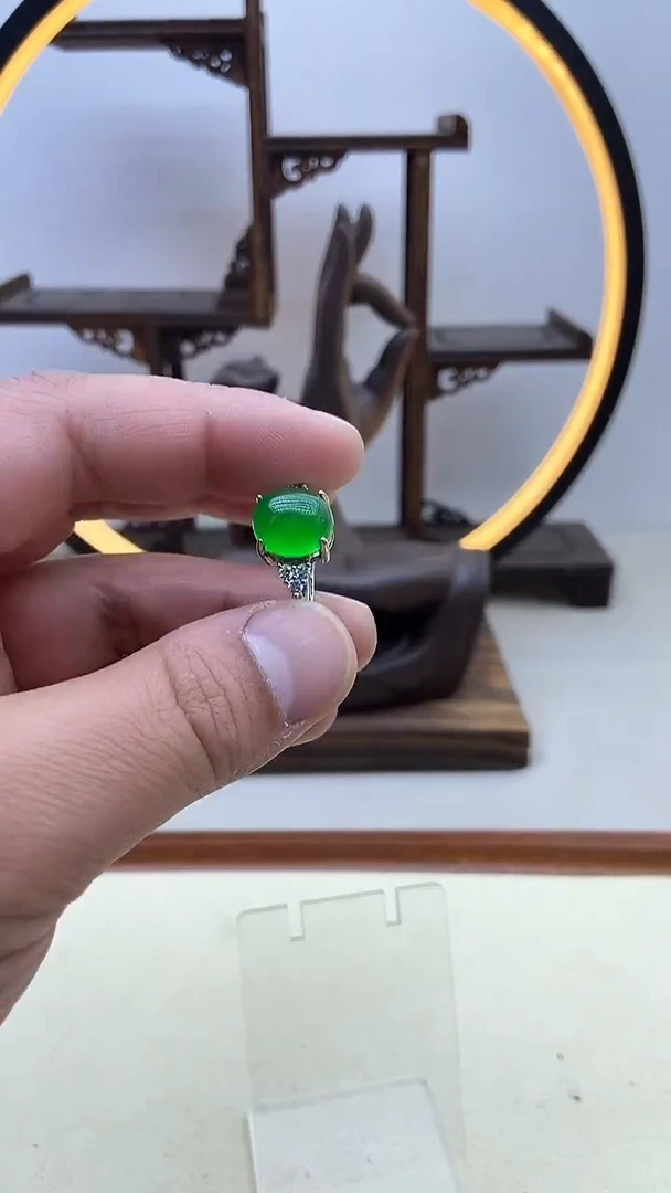 【闪购商品】翡翠耳饰银S925镶嵌戒指100