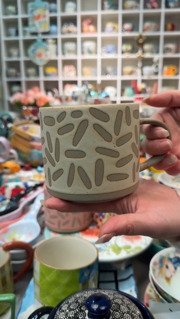 【闪购商品】陶瓷清仓米色粗陶手绘马克杯1只