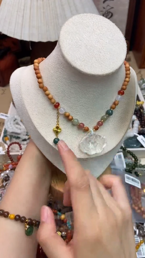 未镶嵌檀香木吊坠270