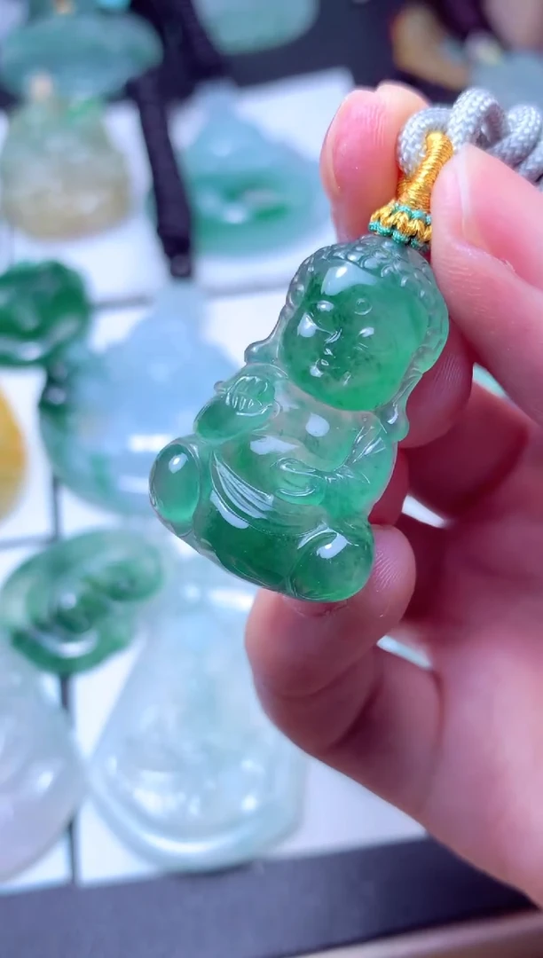 颈饰未镶嵌翡翠天然A货翡翠