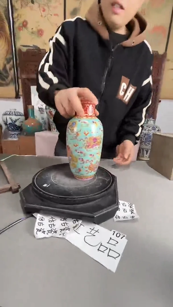 景德镇瓷绿松石釉珐琅彩摆件品