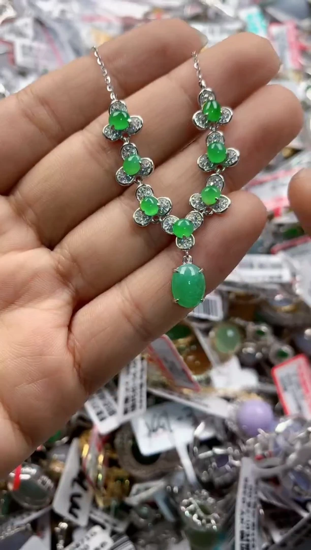 银S925镶嵌戒指翡翠888    5