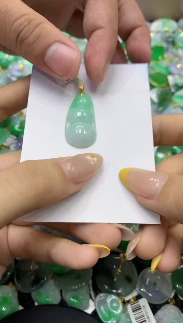 颈饰未镶嵌翡翠天然缅甸翡翠A货