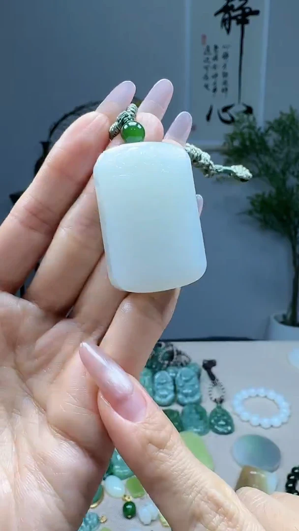 未镶嵌和田玉挂件1