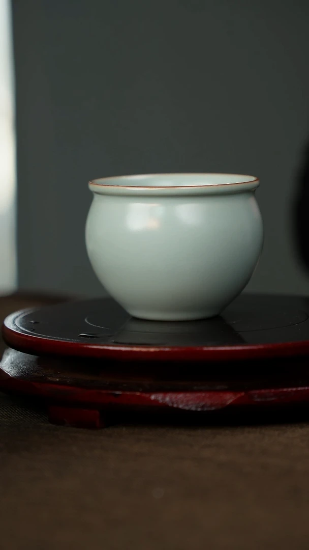 微微瑕 鸡缸杯 无底款