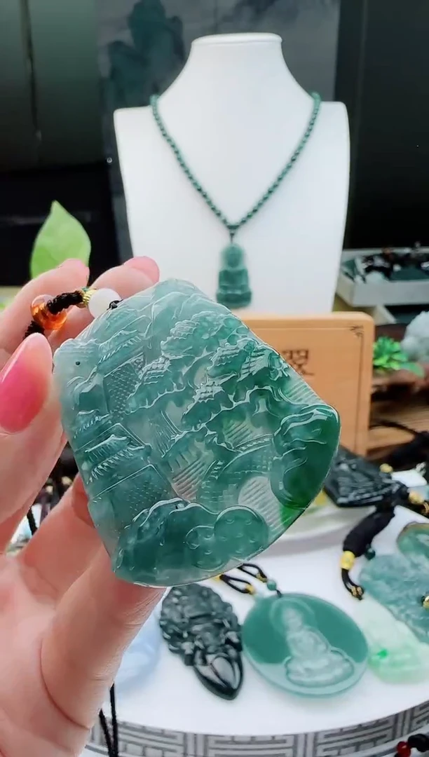 【闪购商品】翡翠颈饰未镶嵌多样性随机一件发货