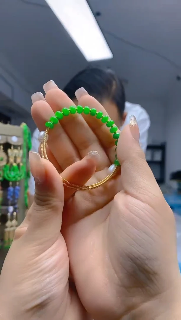 【闪购商品】翡翠耳饰合金119翡翠手镯