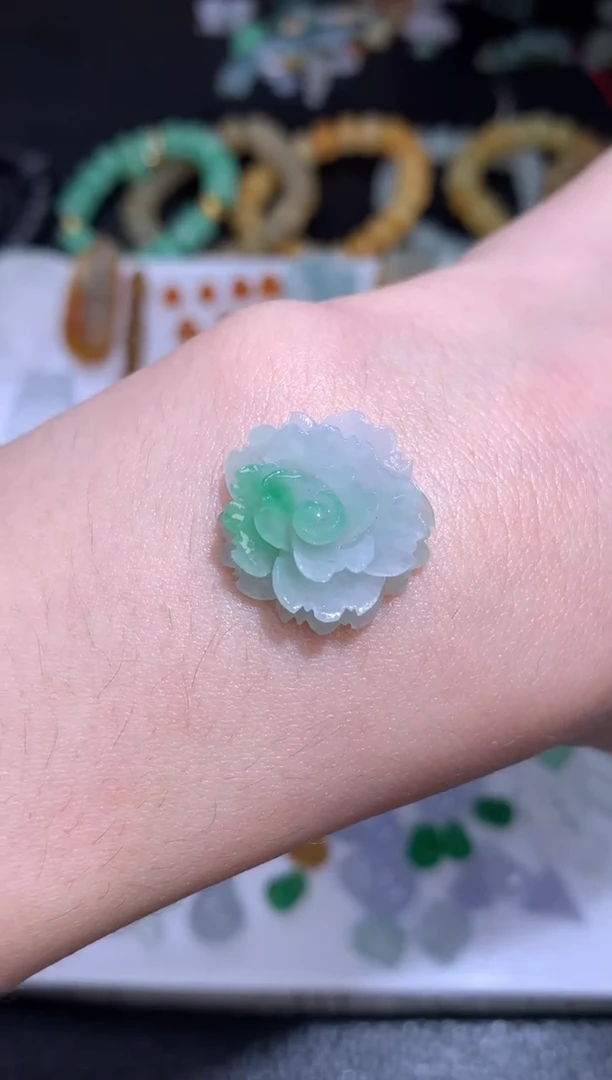 未镶嵌定制翡翠花花