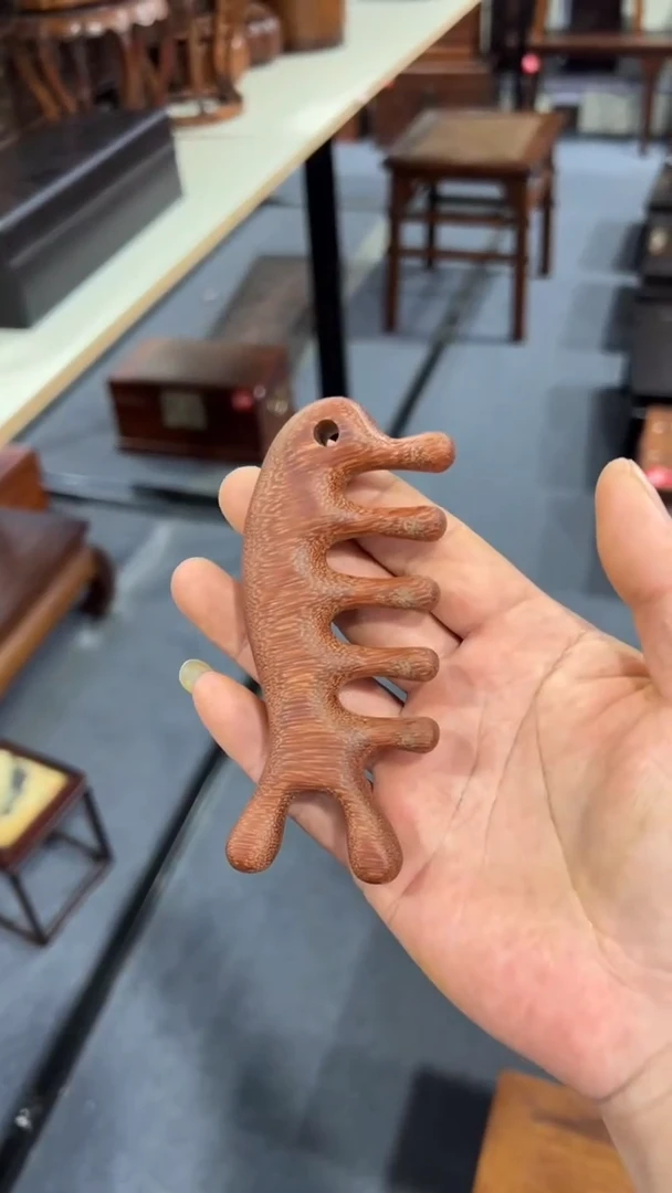 木木 海豚造型按摩梳111